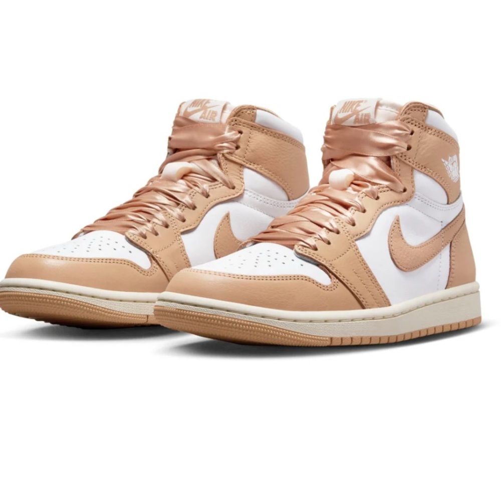 Air Jordan Women's Retro 1 High Og Praline